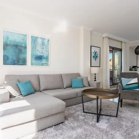 Stunning 3br Penthouse With Sea Views Estepona