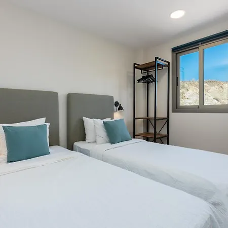 Stunning 3br Penthouse With Sea Views
