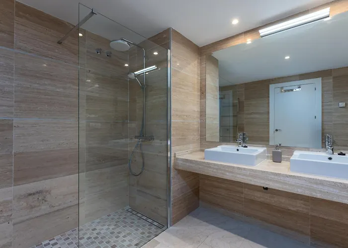 Stunning 3-bedroom Seaview Penthouse Apartamento *