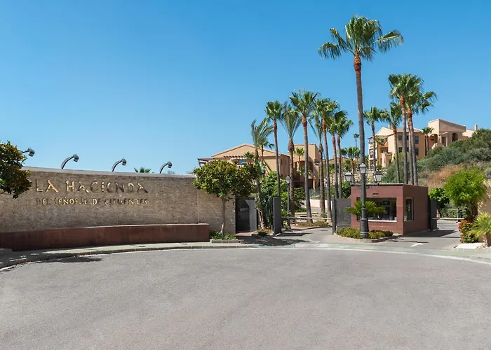Stunning 3-bedroom Seaview Penthouse * Estepona