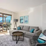 Apartment Stunning 3-bedroom Seaview Penthouse *