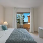 Stunning 3-bedroom Seaview Penthouse Apartment Estepona