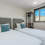 Stunning 3-bedroom Seaview Penthouse