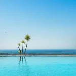 Stunning 3-bedroom Seaview Penthouse Apartment *