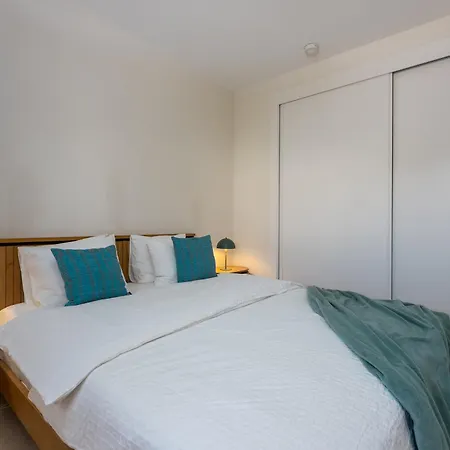 Stunning 3br Penthouse With Sea Views *