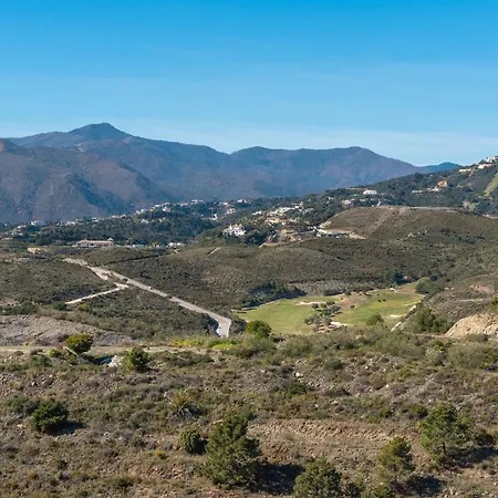 Stunning 3-bedroom Seaview Penthouse Appartement Estepona