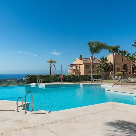 Stunning 3br Penthouse With Sea Views דירה