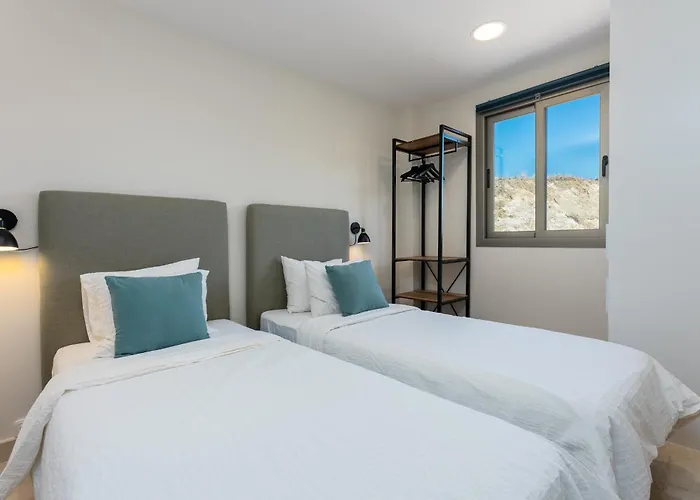 Stunning 3-bedroom Seaview Penthouse