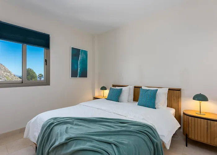 Stunning 3-bedroom Seaview Penthouse * Estepona