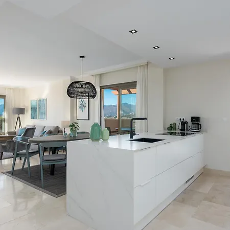 Stunning 3br Penthouse With Sea Views Estepona