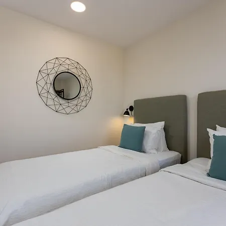 公寓 Stunning 3br Penthouse With Sea Views 埃斯特波纳